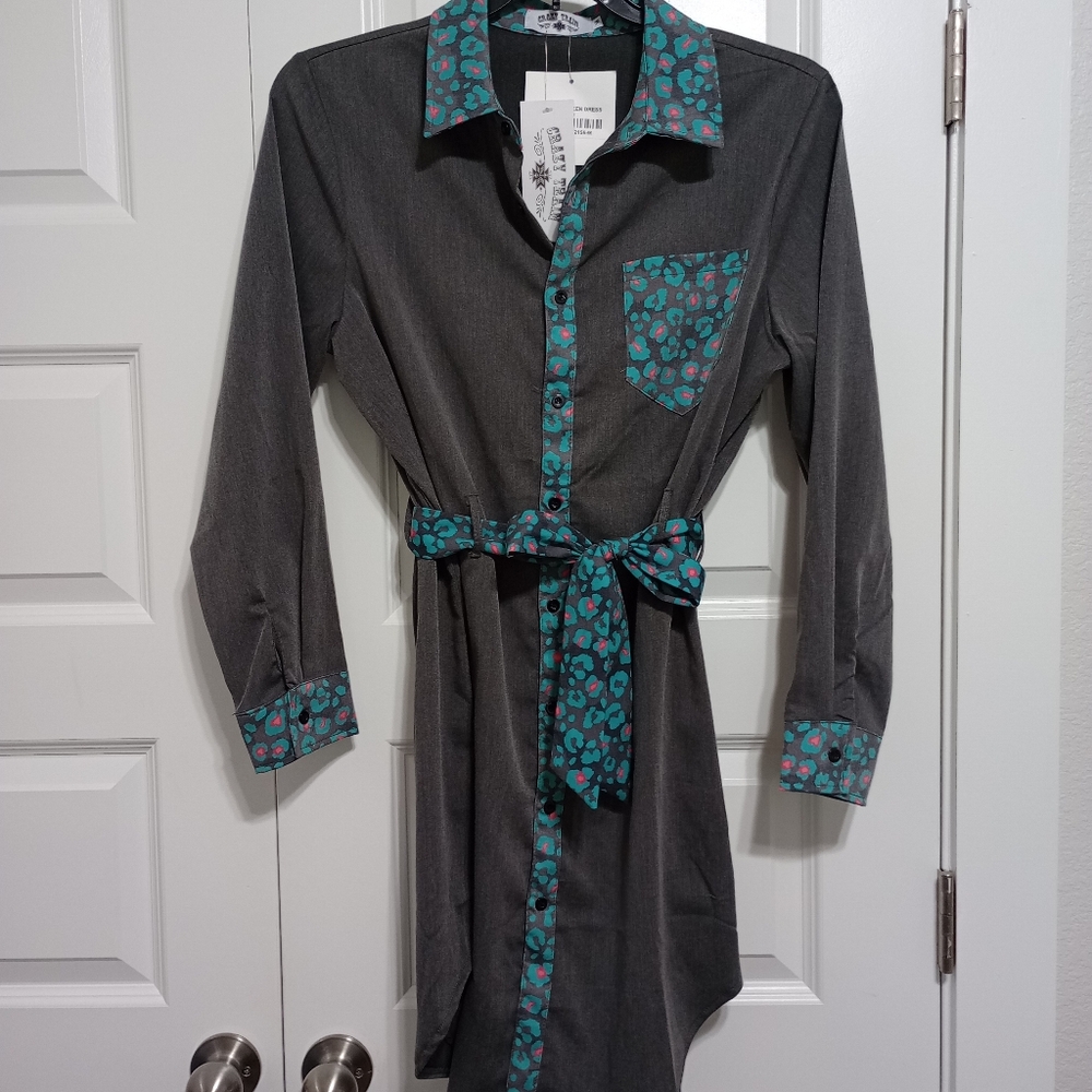 NWT! CRAZY TRAIN Gray with Turquoise print trim Button Up Dress Size M